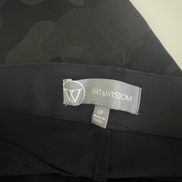 Wit & Wisdom Camo Leggings - Picture 4 of 5